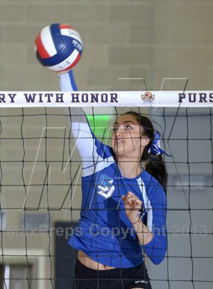 Thumbnail 1 in Branson vs. La Jolla Country Day (CIF State D5 Final) photogallery.
