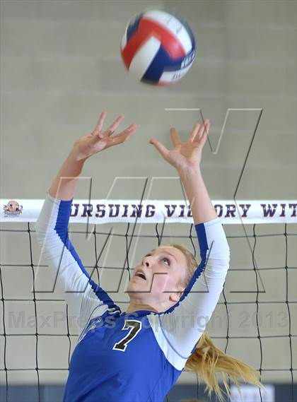 Thumbnail 2 in Branson vs. La Jolla Country Day (CIF State D5 Final) photogallery.