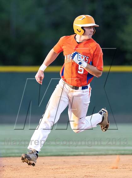 Thumbnail 2 in Marvin Ridge vs Weddington photogallery.