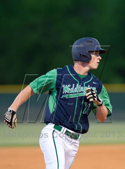 Thumbnail 1 in Marvin Ridge vs Weddington photogallery.