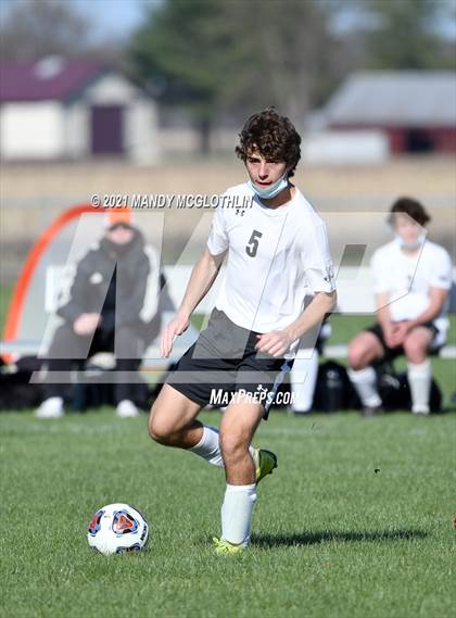 Thumbnail 2 in Roanoke-Benson/Eureka @ Illini Bluffs photogallery.