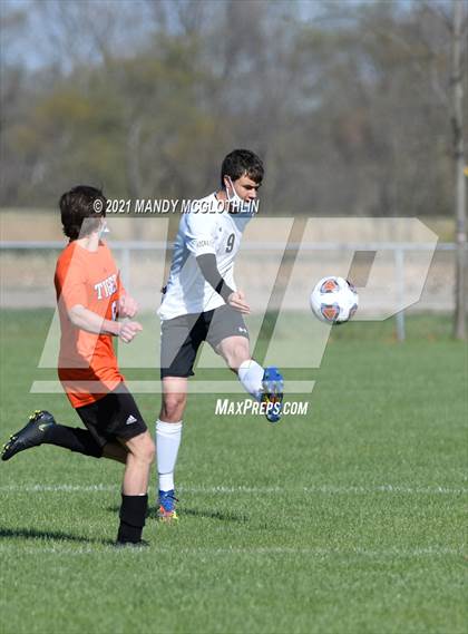 Thumbnail 3 in Roanoke-Benson/Eureka @ Illini Bluffs photogallery.
