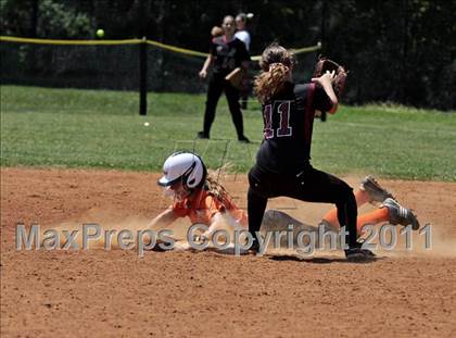 Thumbnail 3 in Morristown-Hamblen West vs Pigeon Forge photogallery.