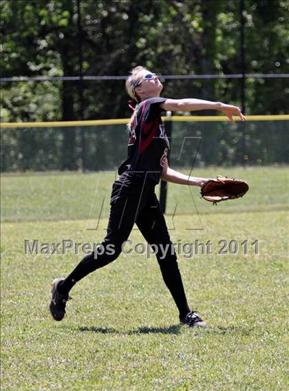Thumbnail 3 in Morristown-Hamblen West vs Pigeon Forge photogallery.