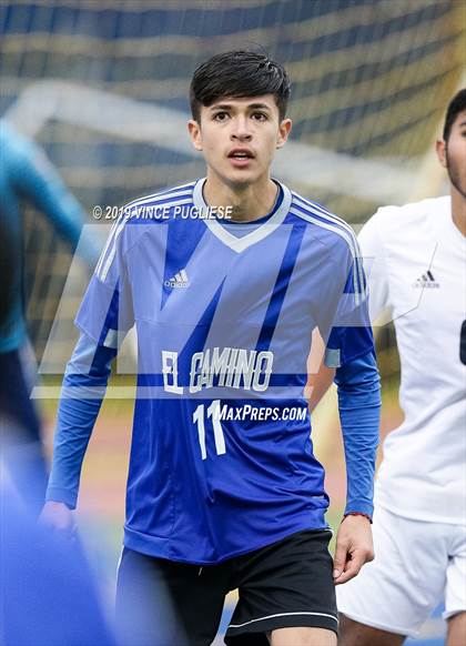 Thumbnail 3 in El Camino Real vs. Palisades (CIF LACS Playoffs) photogallery.