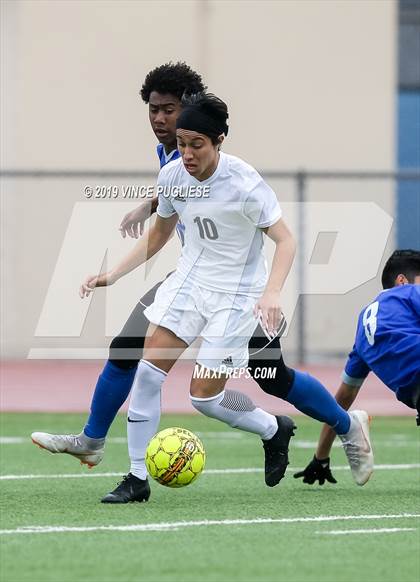 Thumbnail 3 in El Camino Real vs. Palisades (CIF LACS Playoffs) photogallery.
