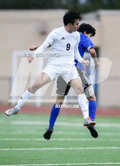 Thumbnail 2 in El Camino Real vs. Palisades (CIF LACS Playoffs) photogallery.
