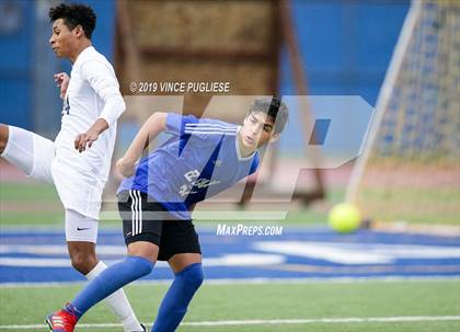 Thumbnail 3 in El Camino Real vs. Palisades (CIF LACS Playoffs) photogallery.