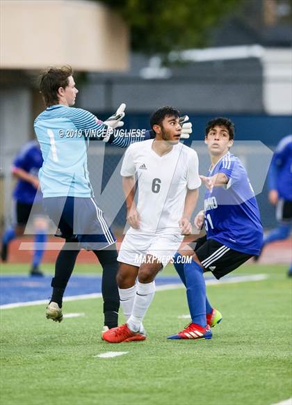 Thumbnail 1 in El Camino Real vs. Palisades (CIF LACS Playoffs) photogallery.