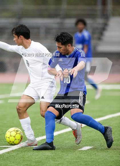 Thumbnail 2 in El Camino Real vs. Palisades (CIF LACS Playoffs) photogallery.