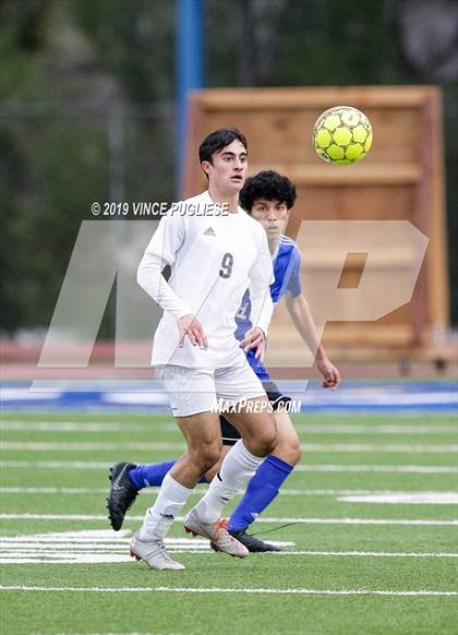 Thumbnail 2 in El Camino Real vs. Palisades (CIF LACS Playoffs) photogallery.