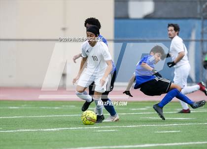 Thumbnail 1 in El Camino Real vs. Palisades (CIF LACS Playoffs) photogallery.