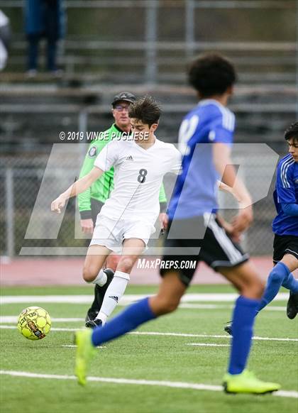 Thumbnail 3 in El Camino Real vs. Palisades (CIF LACS Playoffs) photogallery.