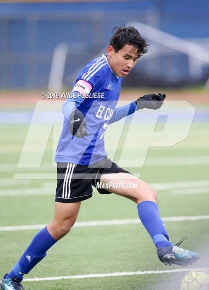 Thumbnail 1 in El Camino Real vs. Palisades (CIF LACS Playoffs) photogallery.