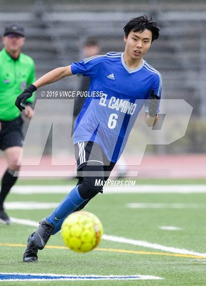 Thumbnail 3 in El Camino Real vs. Palisades (CIF LACS Playoffs) photogallery.