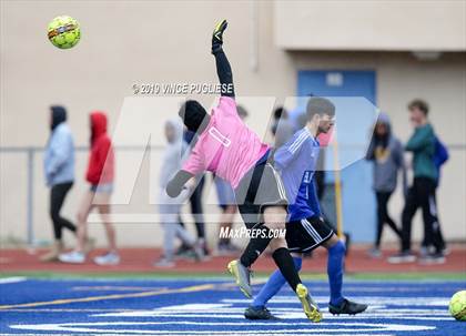 Thumbnail 2 in El Camino Real vs. Palisades (CIF LACS Playoffs) photogallery.