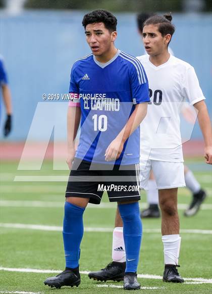 Thumbnail 1 in El Camino Real vs. Palisades (CIF LACS Playoffs) photogallery.