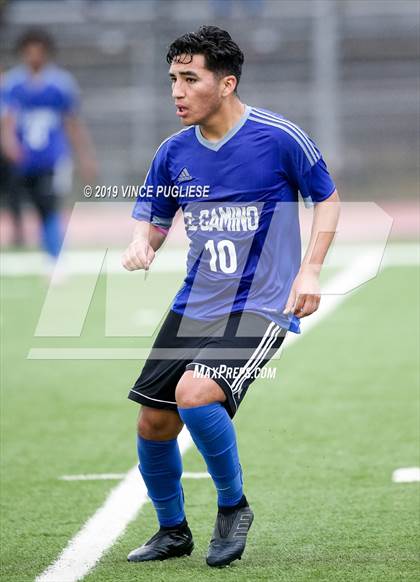 Thumbnail 2 in El Camino Real vs. Palisades (CIF LACS Playoffs) photogallery.