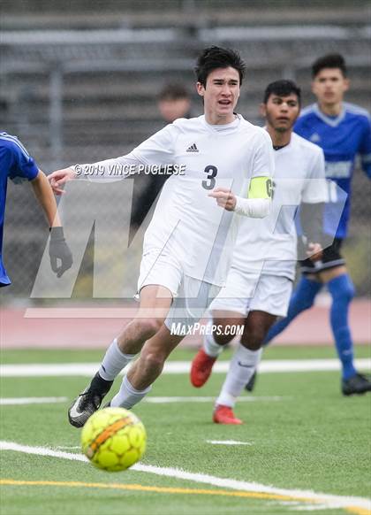 Thumbnail 2 in El Camino Real vs. Palisades (CIF LACS Playoffs) photogallery.