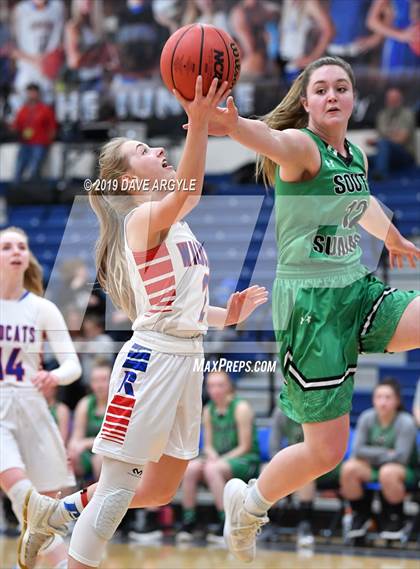 Thumbnail 1 in Richfield vs. South Summit (UHSAA 3A Inter-Region) photogallery.