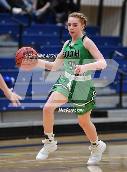 Thumbnail 1 in Richfield vs. South Summit (UHSAA 3A Inter-Region) photogallery.