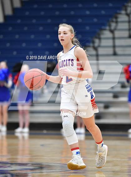 Thumbnail 2 in Richfield vs. South Summit (UHSAA 3A Inter-Region) photogallery.