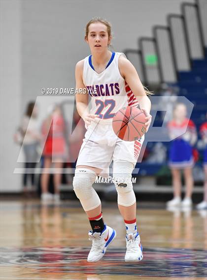 Thumbnail 1 in Richfield vs. South Summit (UHSAA 3A Inter-Region) photogallery.