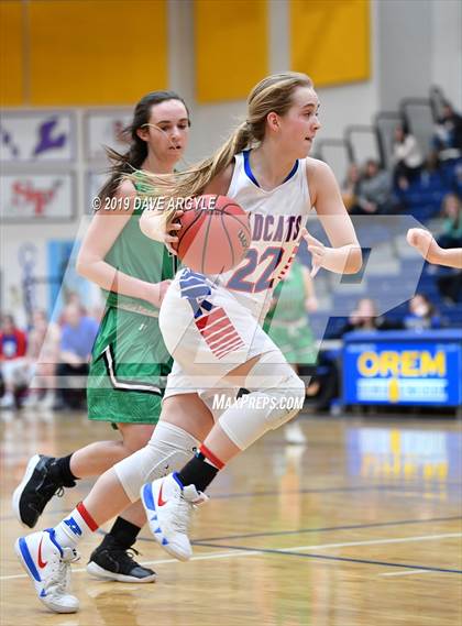 Thumbnail 1 in Richfield vs. South Summit (UHSAA 3A Inter-Region) photogallery.