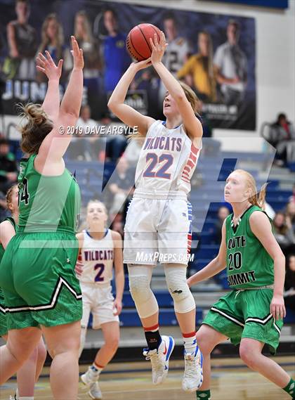 Thumbnail 3 in Richfield vs. South Summit (UHSAA 3A Inter-Region) photogallery.