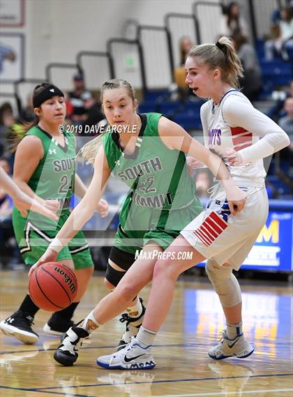 Thumbnail 2 in Richfield vs. South Summit (UHSAA 3A Inter-Region) photogallery.