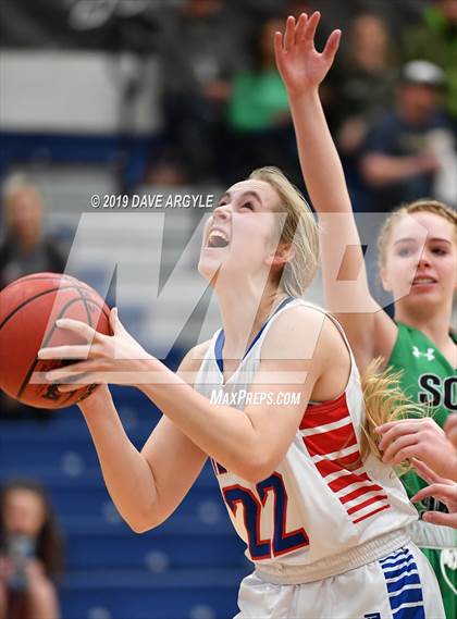 Thumbnail 3 in Richfield vs. South Summit (UHSAA 3A Inter-Region) photogallery.