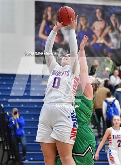 Thumbnail 2 in Richfield vs. South Summit (UHSAA 3A Inter-Region) photogallery.