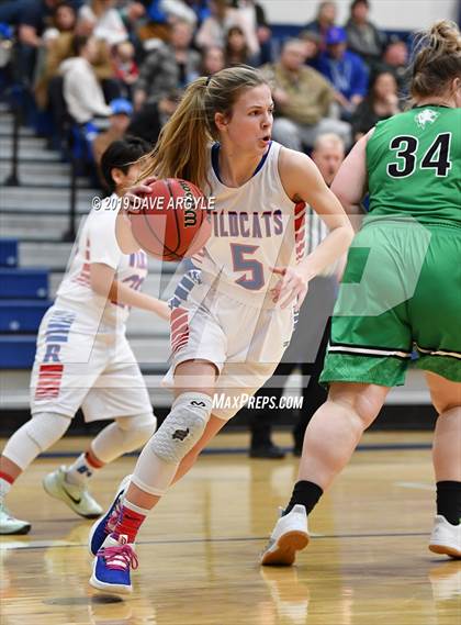 Thumbnail 3 in Richfield vs. South Summit (UHSAA 3A Inter-Region) photogallery.