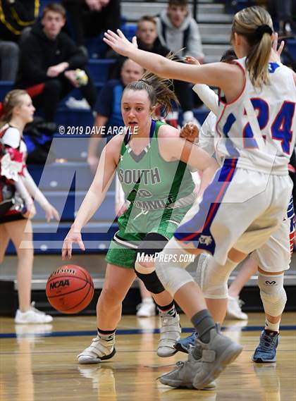 Thumbnail 2 in Richfield vs. South Summit (UHSAA 3A Inter-Region) photogallery.