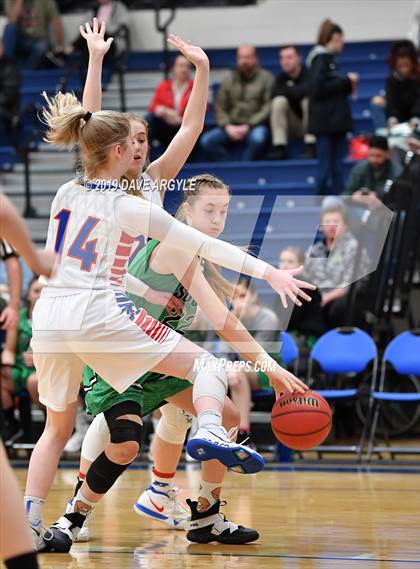 Thumbnail 3 in Richfield vs. South Summit (UHSAA 3A Inter-Region) photogallery.