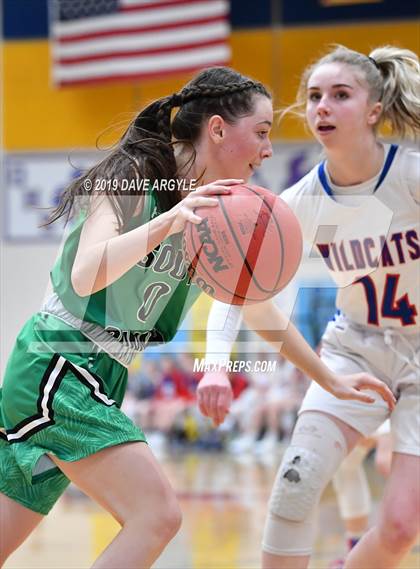 Thumbnail 1 in Richfield vs. South Summit (UHSAA 3A Inter-Region) photogallery.