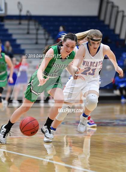 Thumbnail 2 in Richfield vs. South Summit (UHSAA 3A Inter-Region) photogallery.