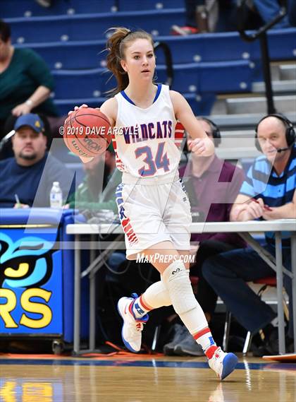 Thumbnail 3 in Richfield vs. South Summit (UHSAA 3A Inter-Region) photogallery.