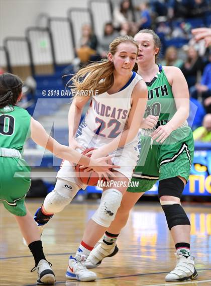 Thumbnail 1 in Richfield vs. South Summit (UHSAA 3A Inter-Region) photogallery.