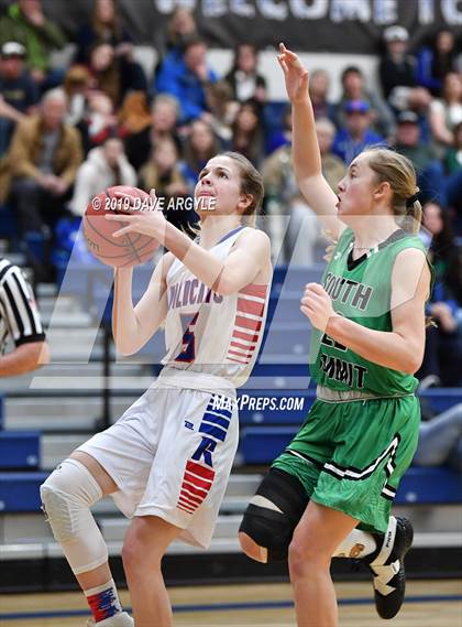 Thumbnail 1 in Richfield vs. South Summit (UHSAA 3A Inter-Region) photogallery.
