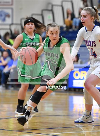 Thumbnail 3 in Richfield vs. South Summit (UHSAA 3A Inter-Region) photogallery.