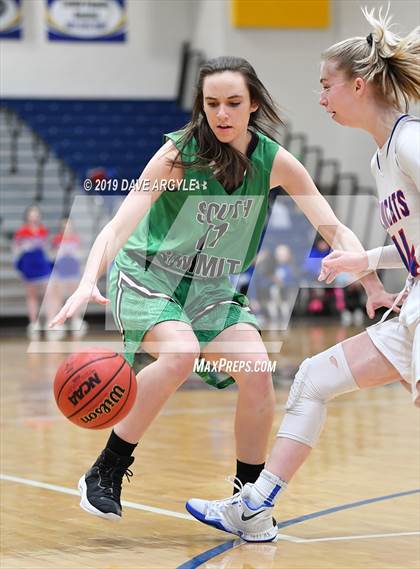 Thumbnail 3 in Richfield vs. South Summit (UHSAA 3A Inter-Region) photogallery.