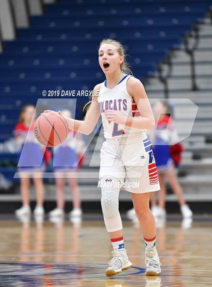 Thumbnail 1 in Richfield vs. South Summit (UHSAA 3A Inter-Region) photogallery.