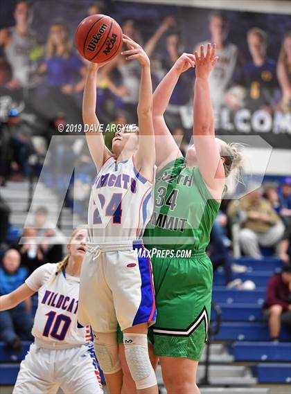 Thumbnail 2 in Richfield vs. South Summit (UHSAA 3A Inter-Region) photogallery.