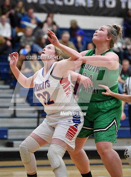 Thumbnail 1 in Richfield vs. South Summit (UHSAA 3A Inter-Region) photogallery.