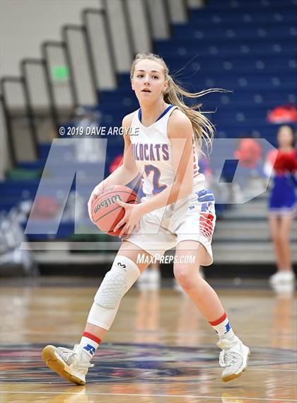 Thumbnail 3 in Richfield vs. South Summit (UHSAA 3A Inter-Region) photogallery.