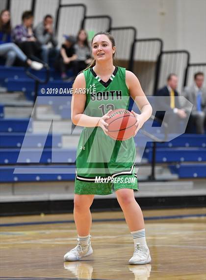 Thumbnail 1 in Richfield vs. South Summit (UHSAA 3A Inter-Region) photogallery.