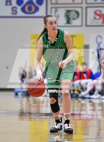 Thumbnail 3 in Richfield vs. South Summit (UHSAA 3A Inter-Region) photogallery.
