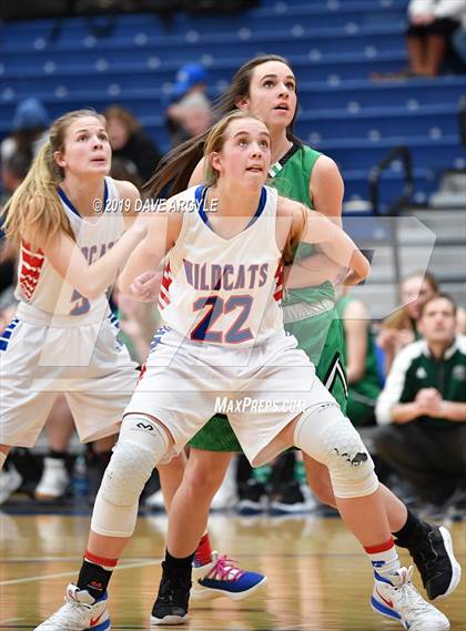 Thumbnail 2 in Richfield vs. South Summit (UHSAA 3A Inter-Region) photogallery.