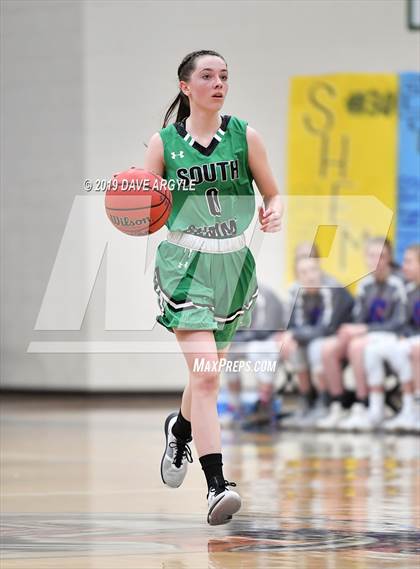 Thumbnail 1 in Richfield vs. South Summit (UHSAA 3A Inter-Region) photogallery.